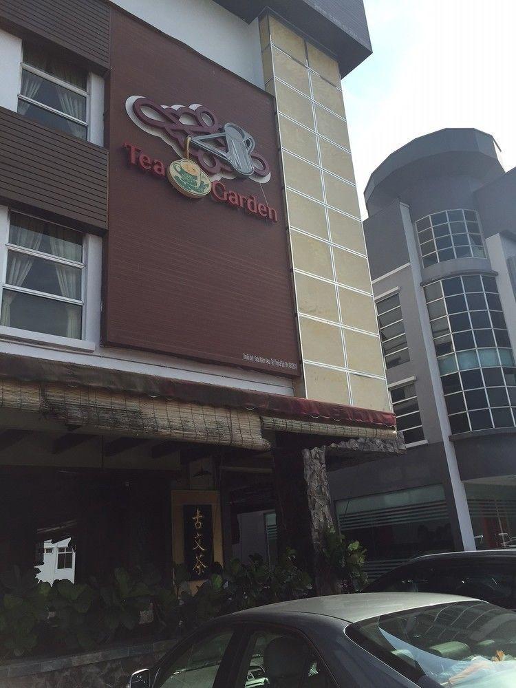 Havona Hotel - Taman Tropika Kulai Luaran gambar